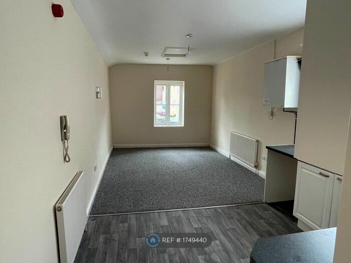 Studio To Rent In Commercial Road, Newport, NP20