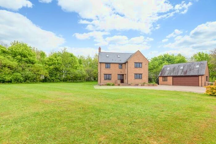 4 Bedroom Detached House To Rent In Pimlico Farm, Tusmore, OX27