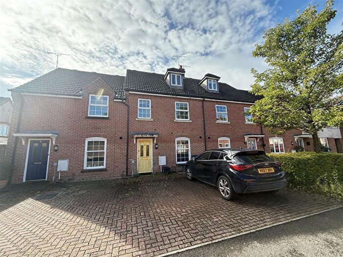 3 Bedroom Terraced House For Sale In Festival Close, Devizes, SN10