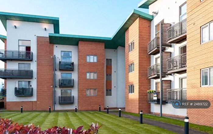 2 Bedroom Flat To Rent In The Embankment, Brierley Hill, DY5
