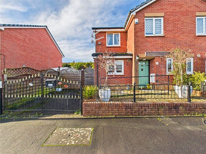 3 Bedroom Semi Detached House For Sale In Sandburrows, Bristol, BS13