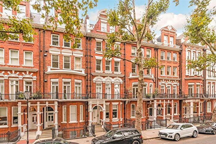 3 Bedroom Flat For Sale In Bramham Gardens, Earls Court, SW5
