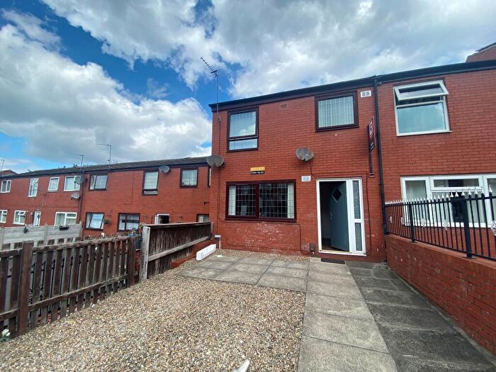 2 Bedroom Apartment To Rent In Woodsley Road, Leeds, LS6