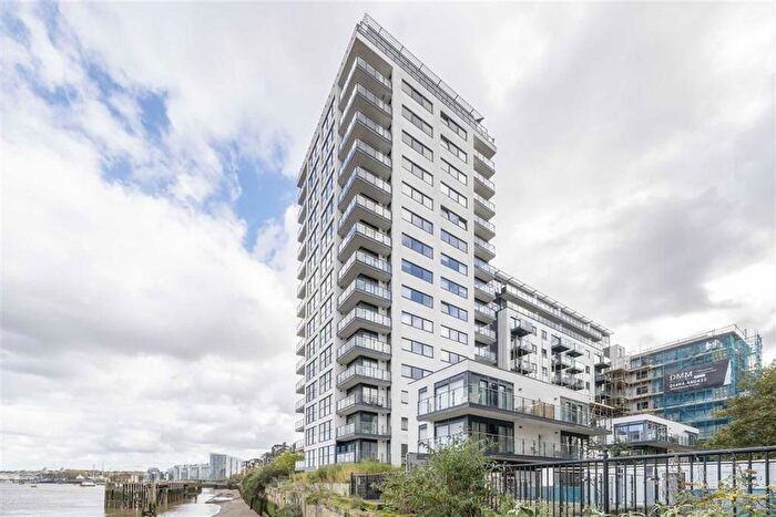 2 Bedroom Flat To Rent In Wharf Street, London, SE8