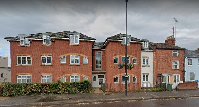 2 Bedroom Flat To Rent In Kingham Court, New Street, Aylesbury, HP20