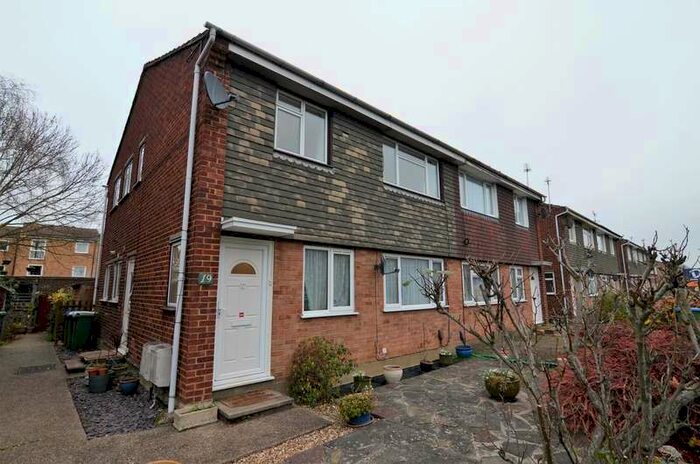 2 Bedroom Maisonette Flat To Rent In Hatherley Crescent, Sidcup, DA14