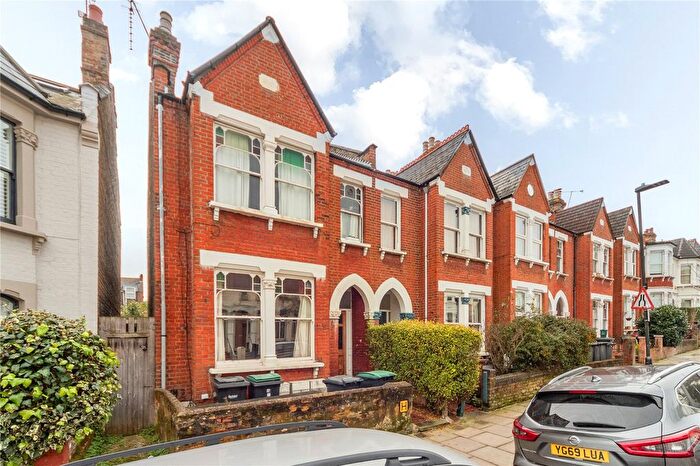 1 Bedroom Flat For Sale In Cavendish Road, London, N4
