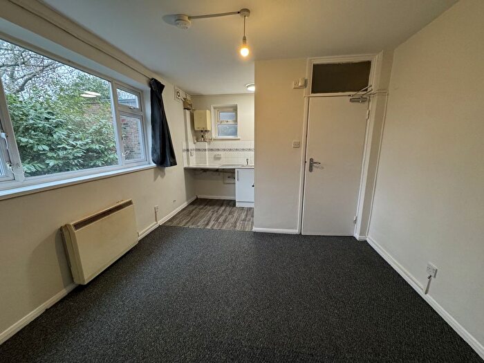 Studio To Rent In Askew Crescent, London, W12