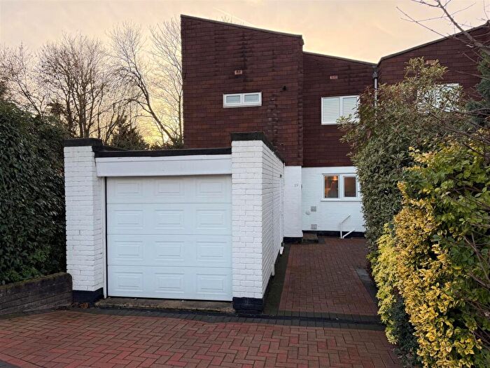 3 Bedroom End Of Terrace House For Sale In Shillibeer Walk, Chigwell, IG7