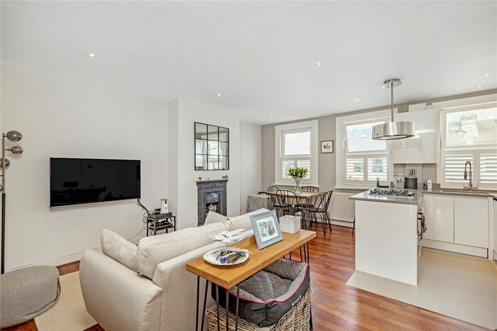 2 Bedroom Flat To Rent In Epirus Road, Fulham, SW6