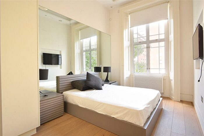 1 Bedroom Flat To Rent In Queen's Gate, South Kensington, SW7