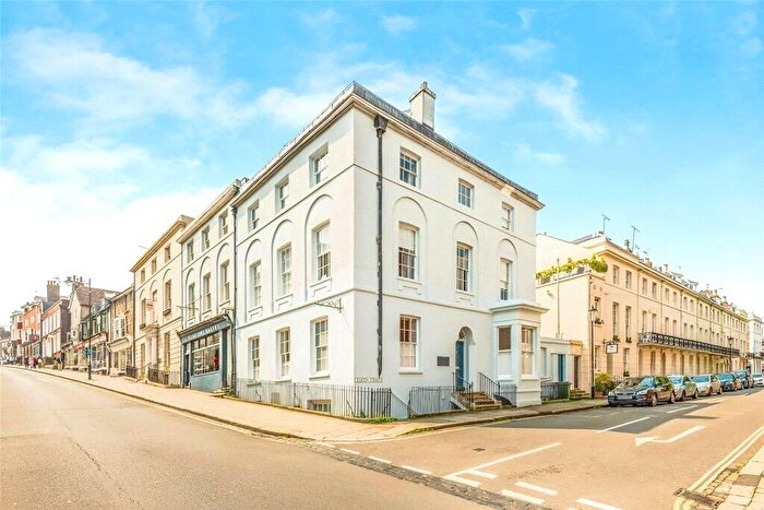 2 Bedroom Flat To Rent In Albion Street, Lewes, East Sussex, BN7