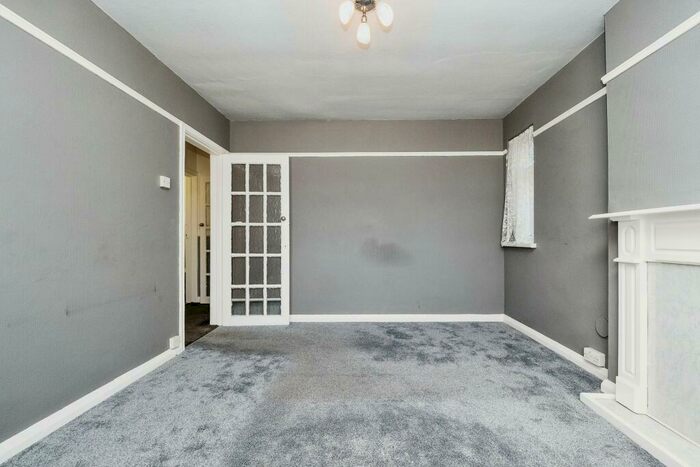 2 Bedroom House To Rent In Edwin Avenue, East Ham, E6