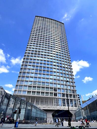 2 Bedroom Flat To Rent In New Oxford Street, Covent Garden, London, WC1A