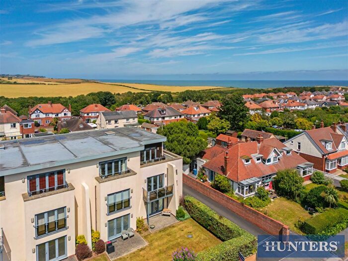 2 Bedroom Flat For Sale In Scalby Mills Road, Scarborough, YO12