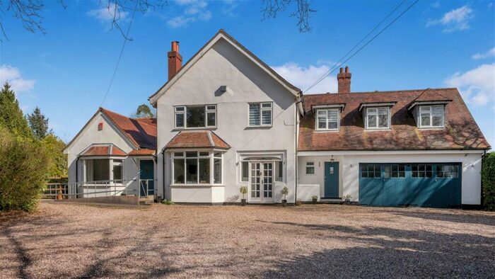 5 Bedroom Detached House For Sale In Icknield Street, Kings Norton, Birmingham, B38