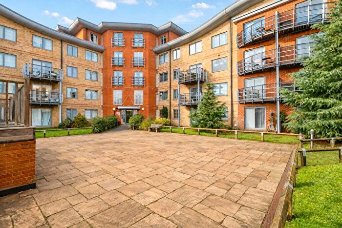 1 Bedroom Apartment For Sale In Quadrant Court, Jubilee Square, Reading, RG1