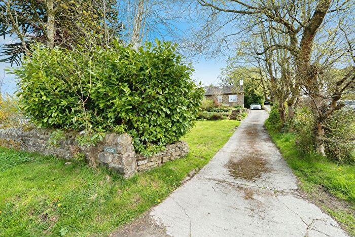 3 Bedroom Bungalow For Sale In Hill Top Road, Keighley, West Yorkshire, BD21