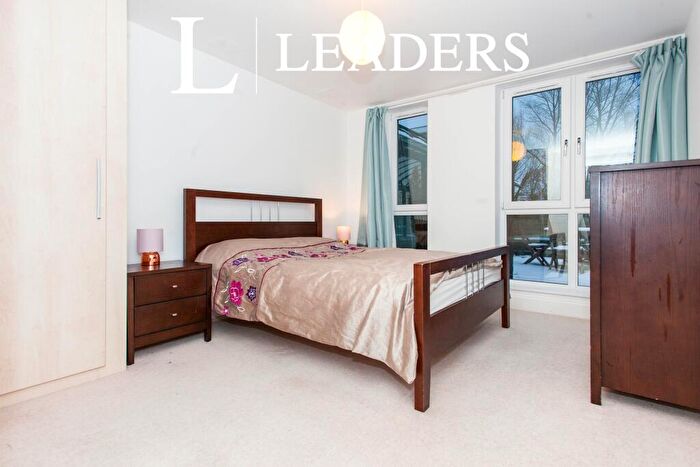 1 Bedroom Flat To Rent In Pepys Court, CB4