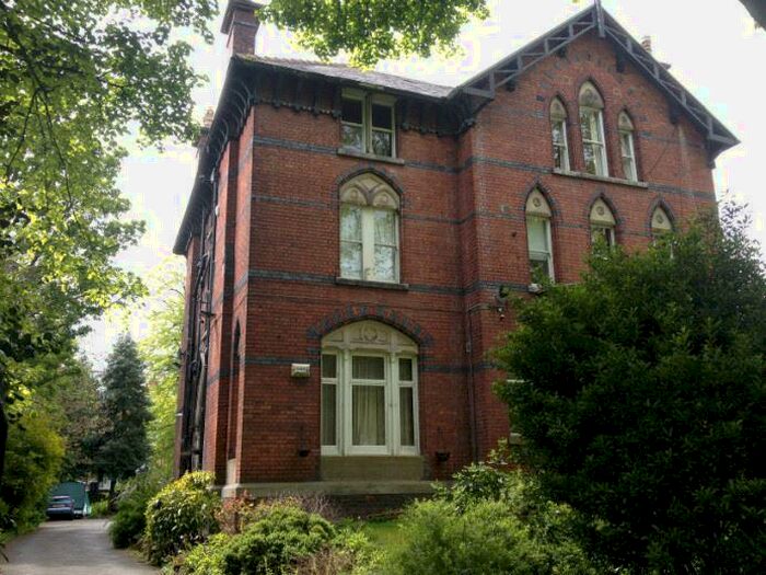 3 Bedroom Flat To Rent In Aigburth Drive, Liverpool, Merseyside, L17