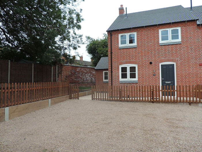 3 Bedroom Semi-Detached House To Rent In Marriott Court, Kegworth, DE74