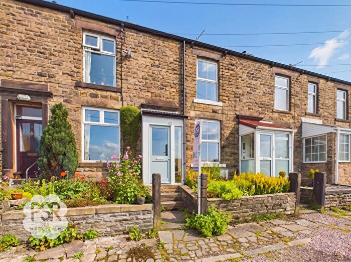 2 Bedroom Terraced House For Sale In Knoll Street, New Mills, SK22