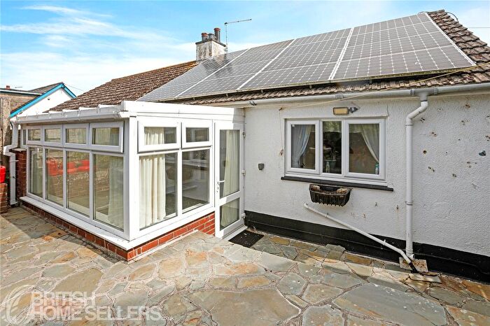 2 Bedroom Bungalow For Sale In Hartland Road, Port Isaac, Cornwall, PL29