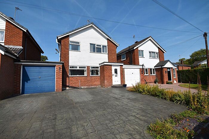 4 Bedroom Link Detached House For Sale In Arley Close, Macclesfield, SK11