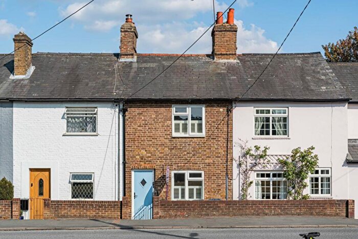 2 Bedroom Terraced House For Sale In Weybourne Road, Farnham, Surrey, GU9