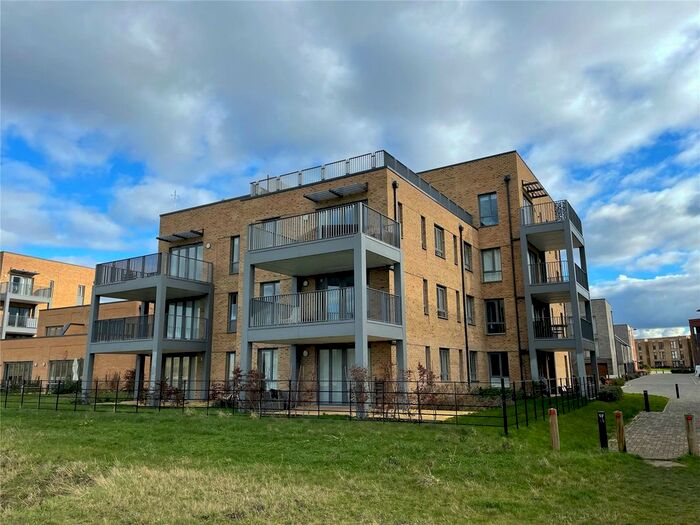 2 Bedroom Flat To Rent In Renard Way, Trumpington, Cambridge, CB2