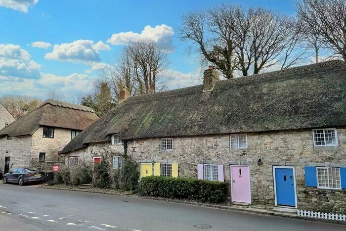 1 Bedroom Terraced House For Sale In West Lulworth, BH20