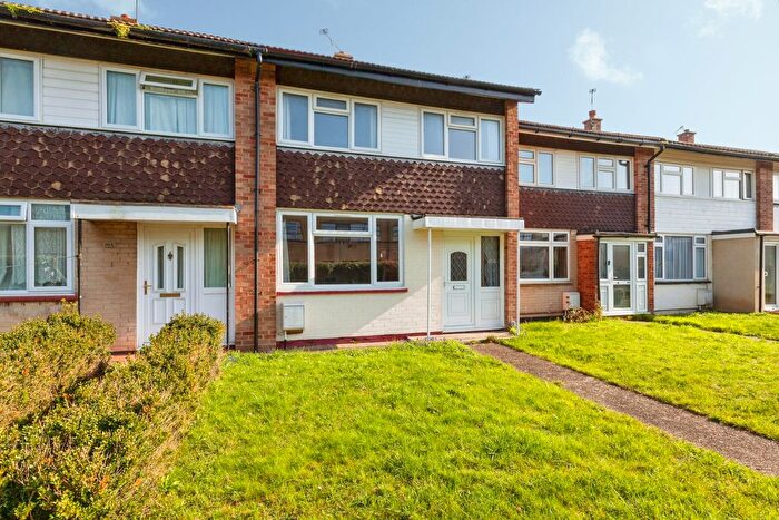 3 Bedroom Terraced House For Sale In Parlaunt Road, Slough, SL3