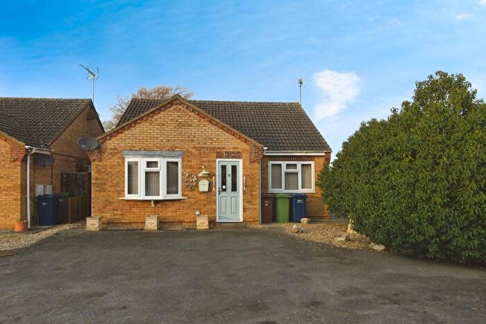 3 Bedroom Detached Bungalow For Sale In Donington Park, Leverington, Wisbech, PE13