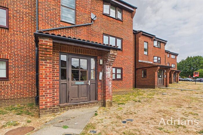 1 Bedroom Flat For Sale In Crocus Way, Chelmsford, CM1
