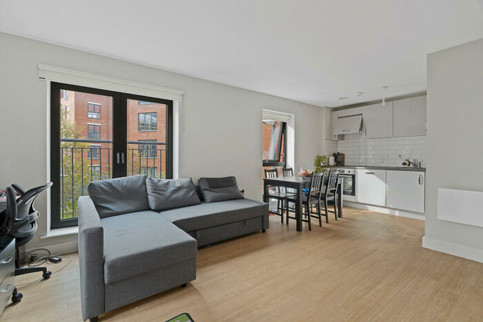 2 Bedroom Apartment To Rent In Newbury Newbury, RG14