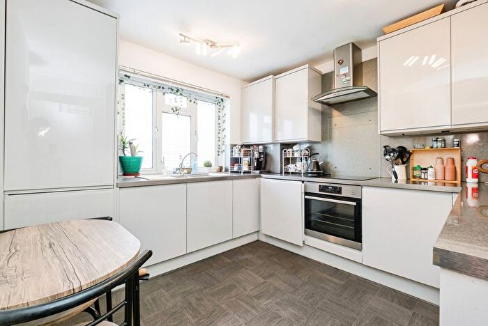 3 Bedroom Flat For Sale In Telham Road, East Ham, London, E6