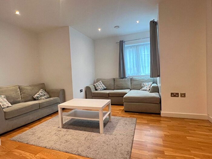 2 Bedroom Flat To Rent In Page House, Hounslow, TW5