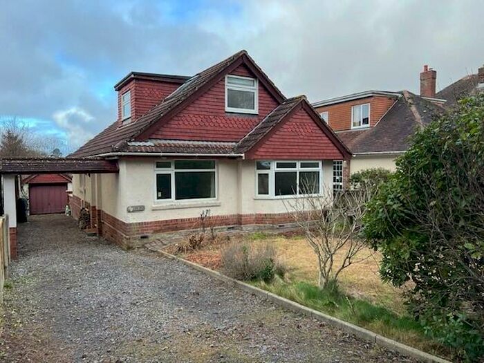 4 Bedroom Bungalow To Rent In Lilliput, BH14