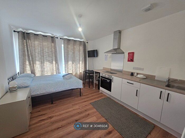 Studio To Rent In Cumnor Road, Bournemouth, BH1