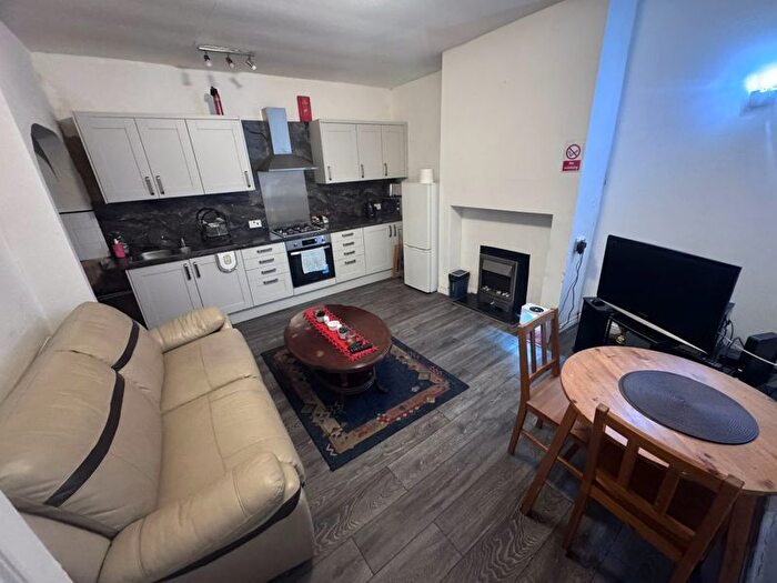 1 Bedroom Terraced House To Rent In Fair Street, Huddersfield, HD1