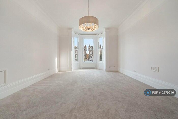 3 Bedroom Flat To Rent In Kidbrooke Park Road, London, SE3