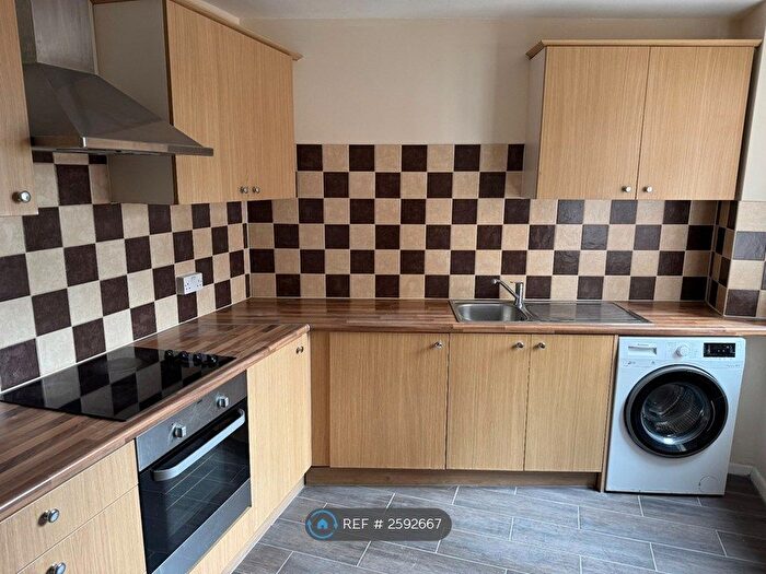3 Bedroom Maisonette To Rent In Goldsworth Road, Woking, GU21