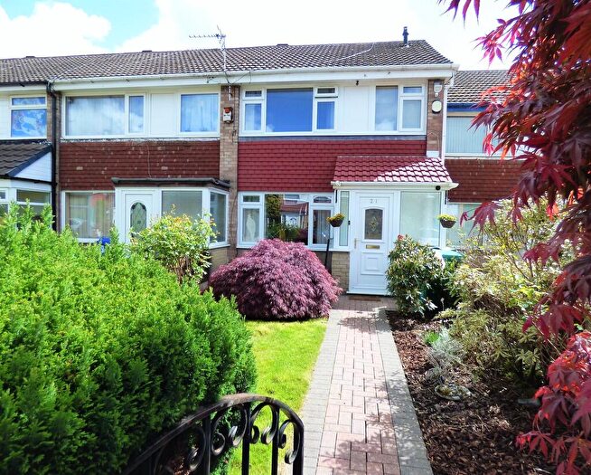 3 Bedroom Mews To Rent In Virginia Close, Manchester, M23