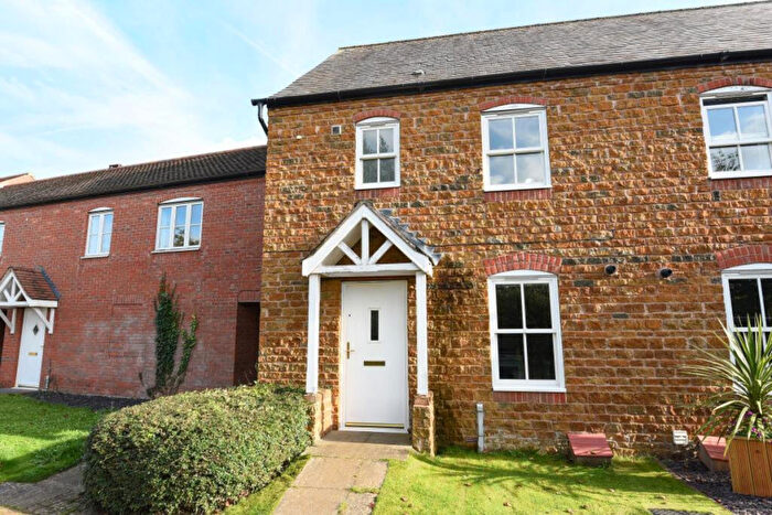 3 Bedroom Semi-Detached House For Sale In Ribston Close, Banbury, OX16