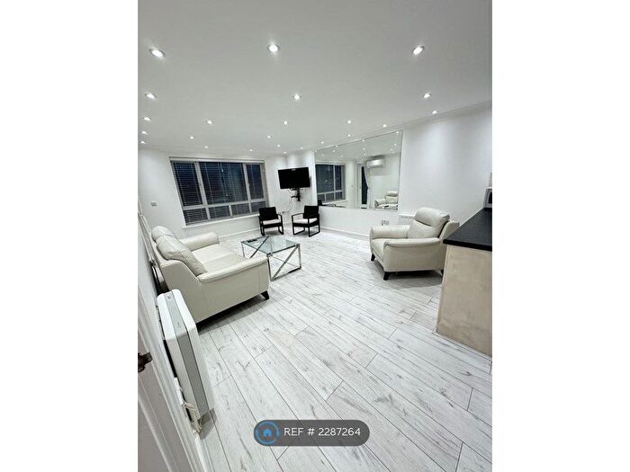 2 Bedroom Flat To Rent In Argent Street, Grays, RM17