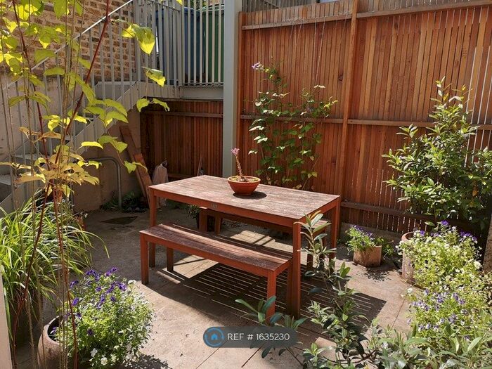 1 Bedroom Flat To Rent In Peckham, London, SE15