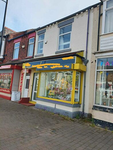 Terraced House To Rent In Tonge Moor Road, BL2