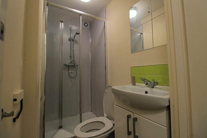 6 Bedroom Terraced House To Rent In Hubert Road, Selly OkaBirmingham, B29