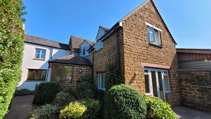 3 Bedroom Detached House To Rent In Chapel Lane, Adderbury, Oxon, OX17