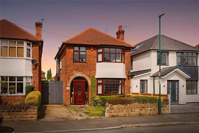 3 Bedroom Detached House For Sale In Runswick Drive, Wollaton, Nottinghamshire, NG8
